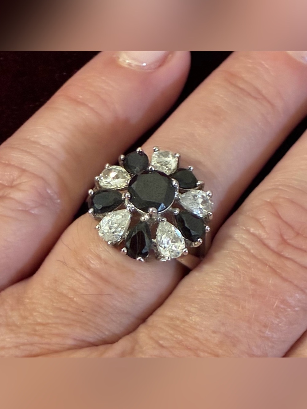 Silver Tone Black & Clear Flower Cluster Cocktail Ring With Box Size 7 Costume